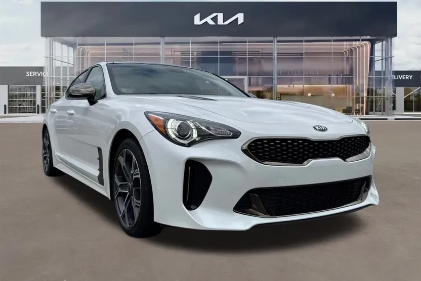2020 Kia Stinger GT-Line photo 1