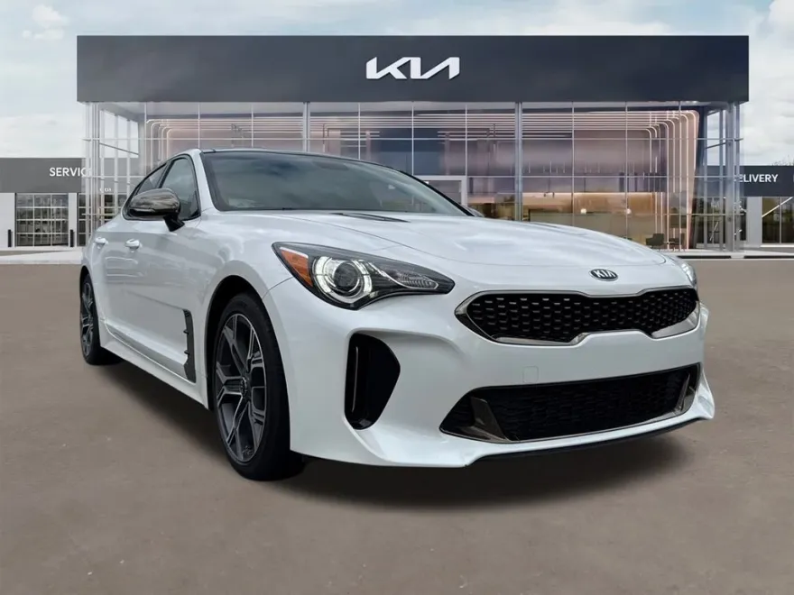 2020 Kia Stinger GT-Line photo 1