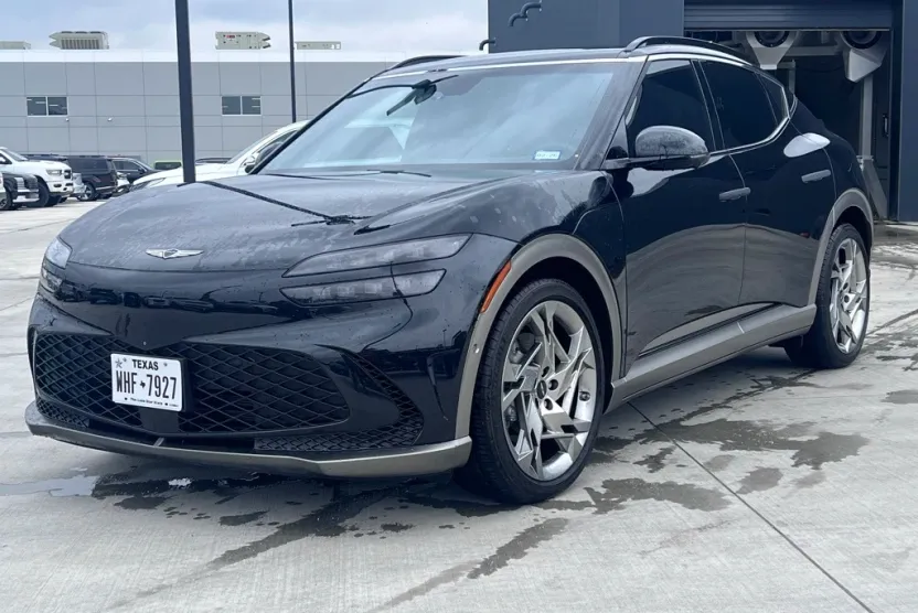 2023 Genesis GV60 Performance photo 1