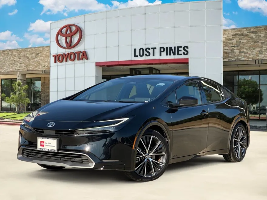 2023 Toyota Prius XLE photo 1