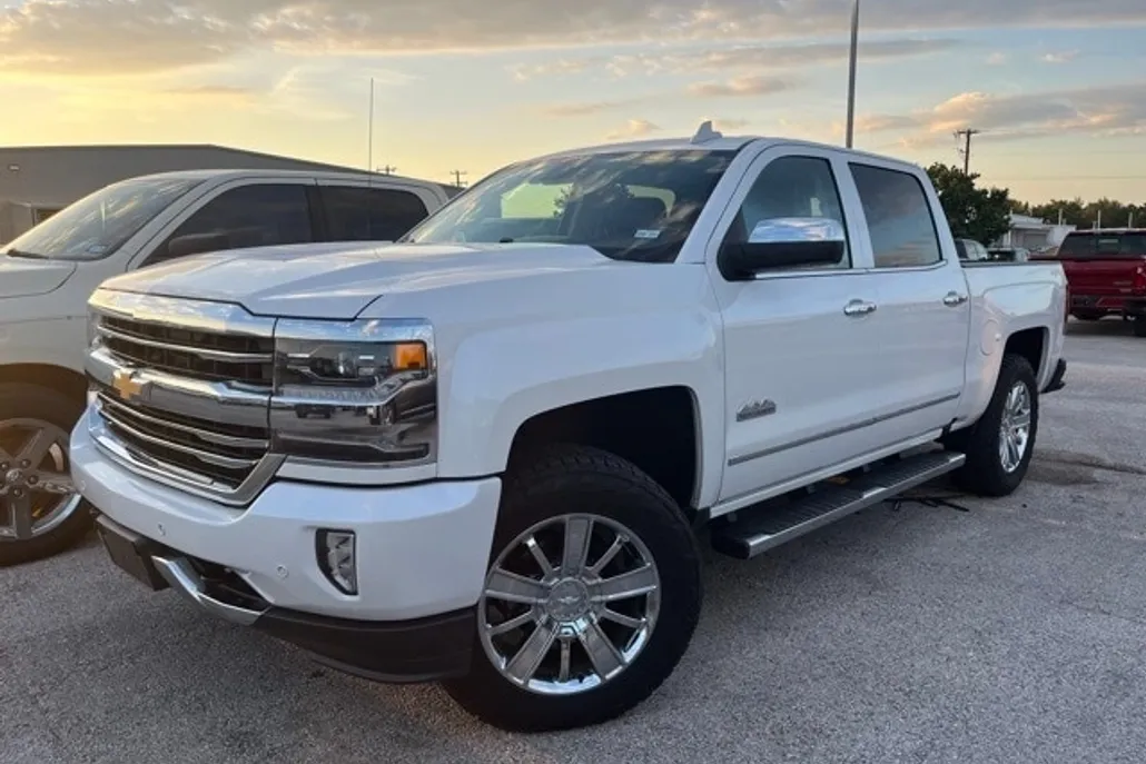 2017 Chevrolet Silverado 1500 High Country photo 1