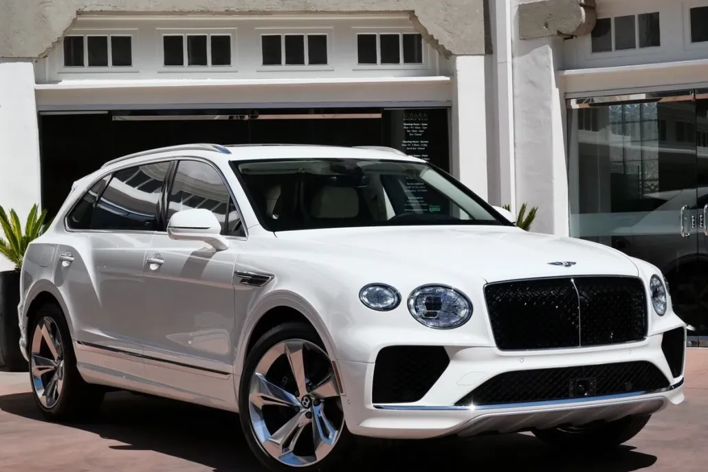 2024 Bentley Bentayga EWB photo 1