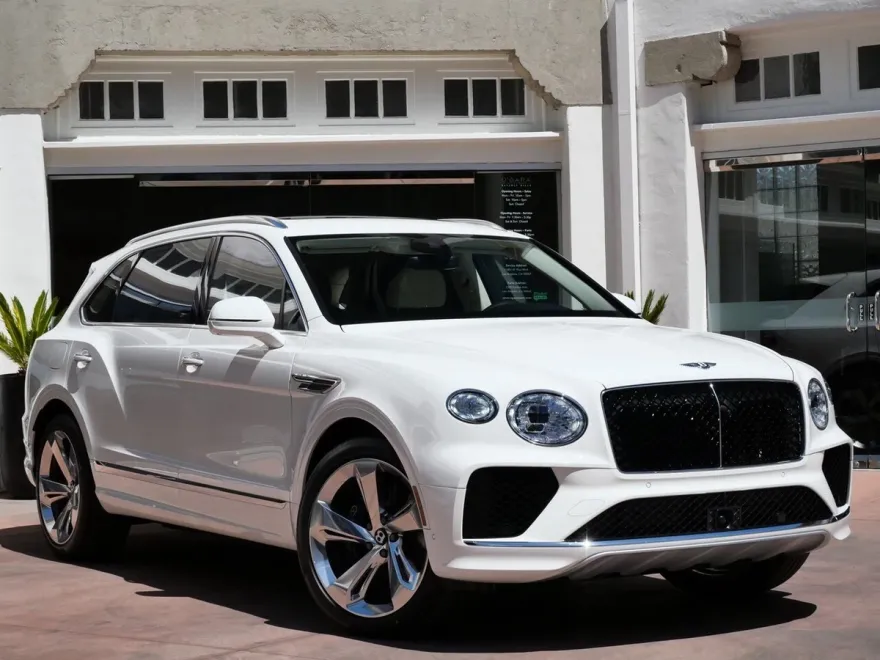 2024 Bentley Bentayga EWB photo 1