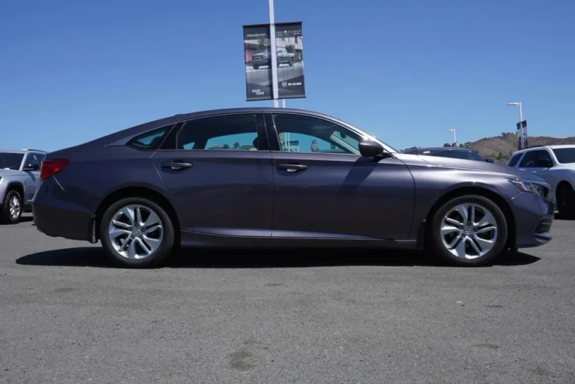 2019 Honda Accord LX photo 1
