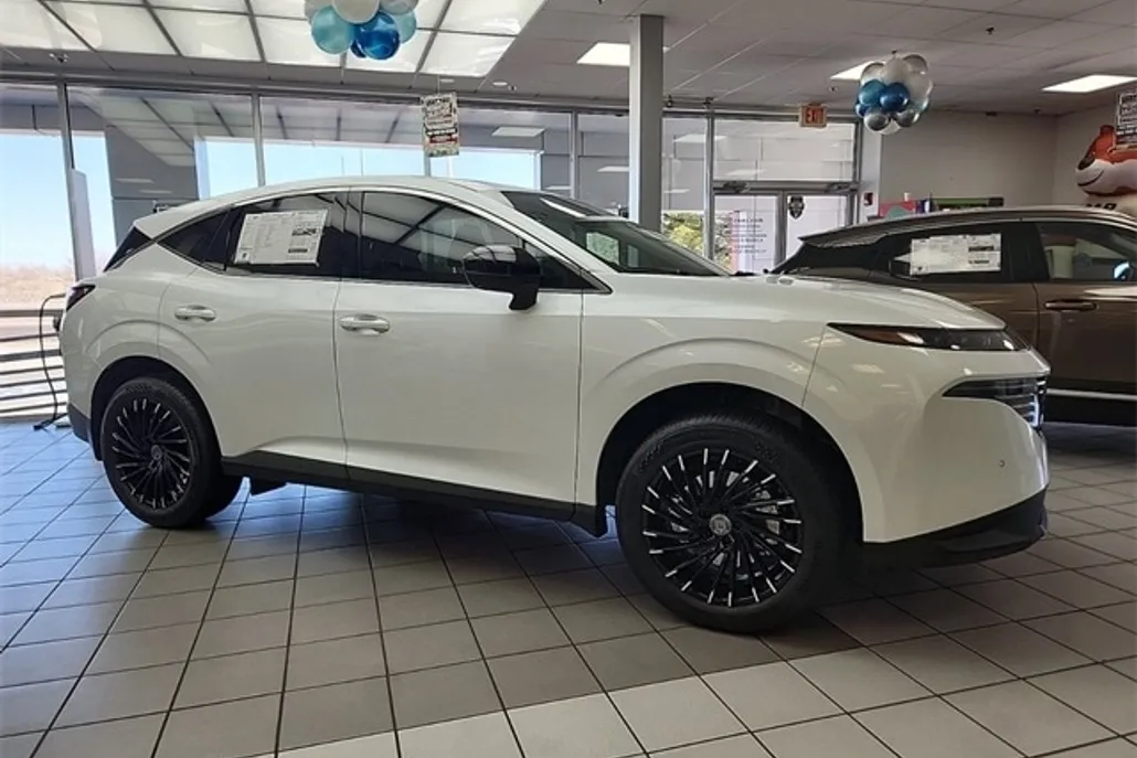 2025 Nissan Murano SL photo 1