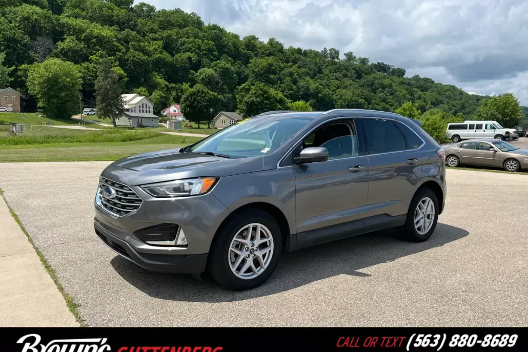 2022 Ford Edge SEL photo 1