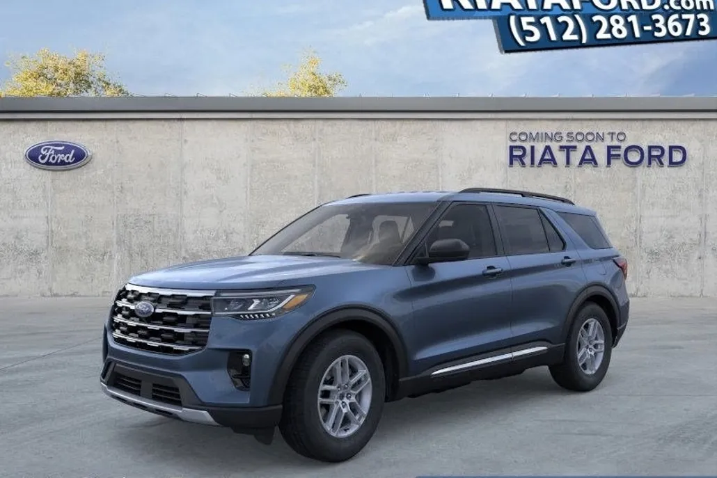 2025 Ford Explorer photo 1