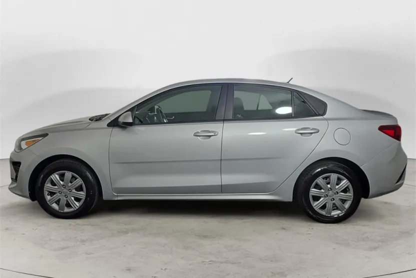 2023 Kia Rio LX photo 1