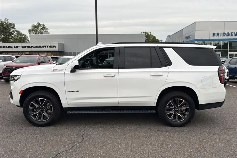 2023 Chevrolet Tahoe Z71 photo 1