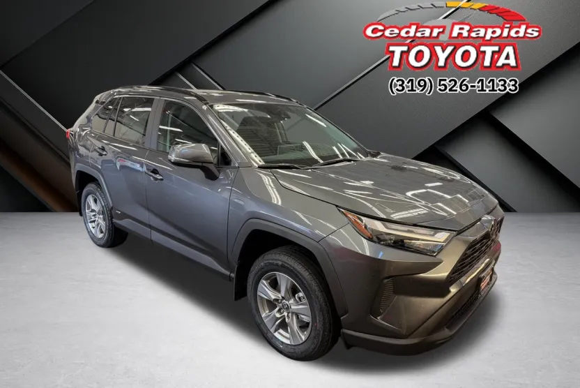 2025 Toyota RAV4 Hybrid XLE photo 1