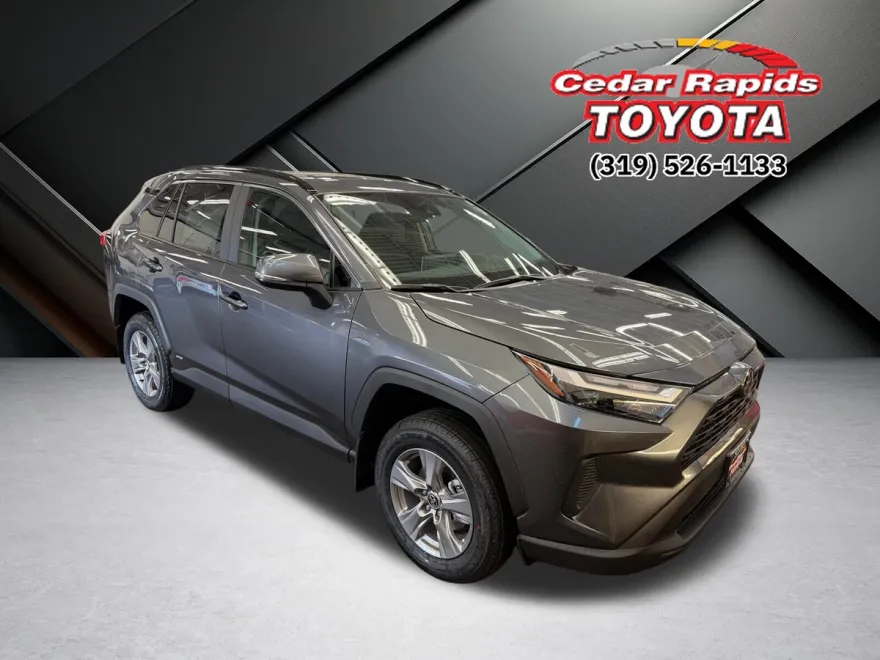 2025 Toyota RAV4 Hybrid XLE photo 1