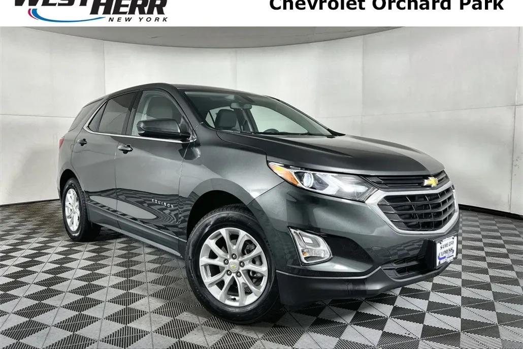 2019 Chevrolet Equinox LT photo 1