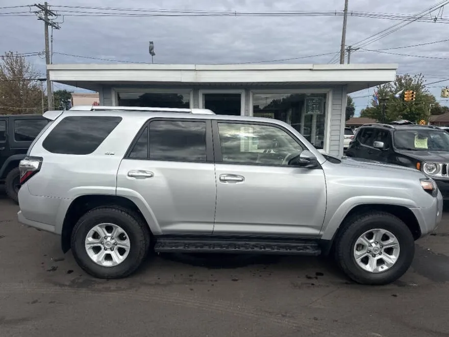 2018 Toyota 4Runner SR5 Premium photo 1