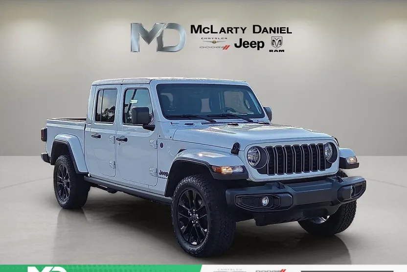2025 Jeep Gladiator photo 1