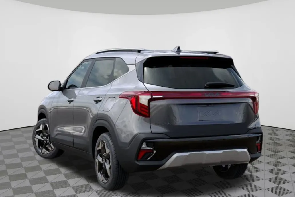 2025 Kia Seltos EX photo 1