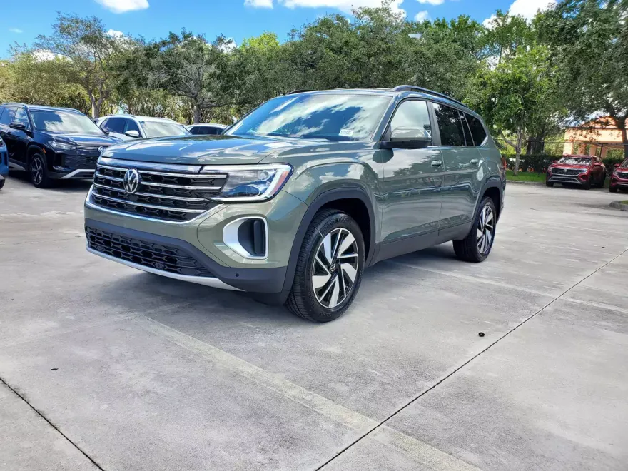 2026 Volkswagen Atlas SE Technology photo 1