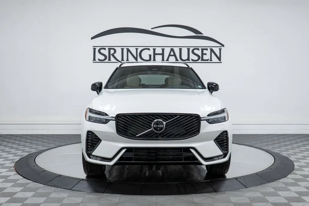 2026 Volvo XC60 B5 Plus photo 1
