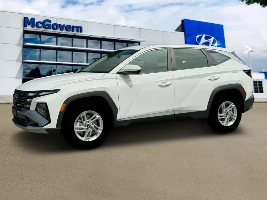 2025 Hyundai Tucson SE photo 1