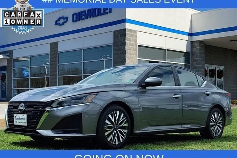 2023 Nissan Altima 2.5 SV photo 1