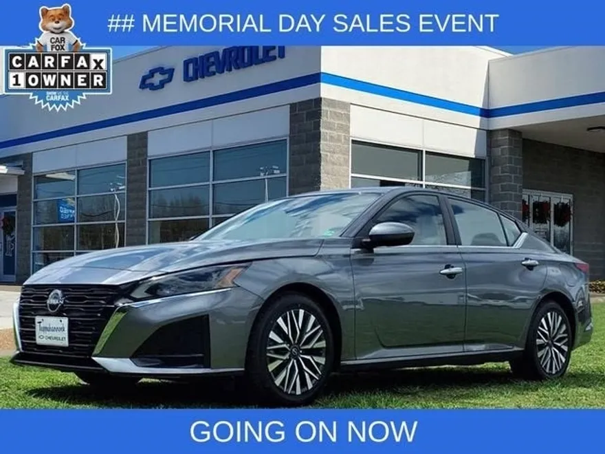 2023 Nissan Altima 2.5 SV photo 1