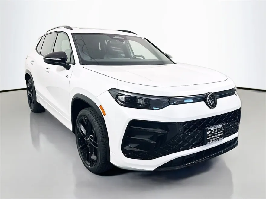 2025 Volkswagen Tiguan SE R-Line Black photo 1