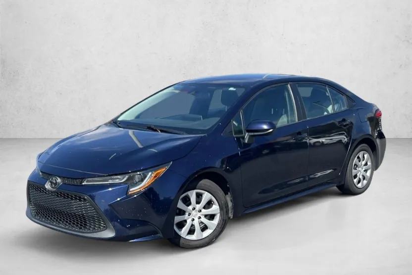 2020 Toyota Corolla LE photo 1