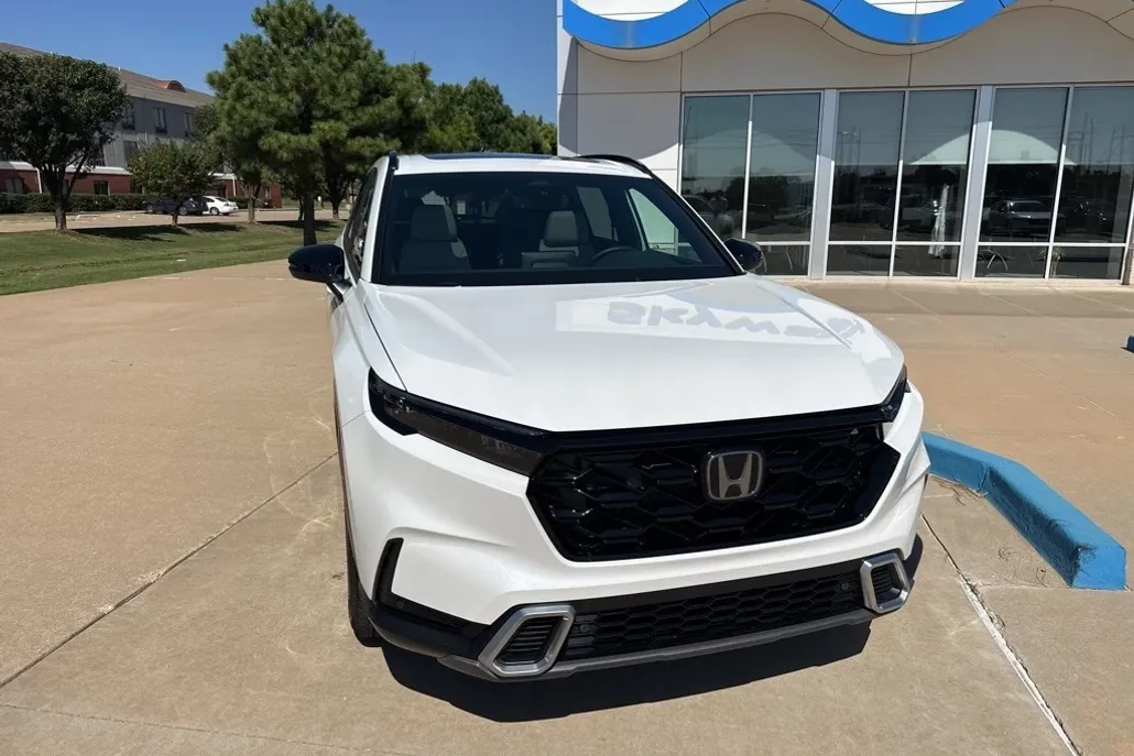 2025 Honda CR-V Hybrid Sport Touring photo 1