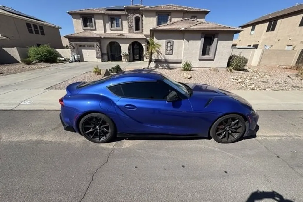 2024 Toyota Supra 3.0 Premium photo 1