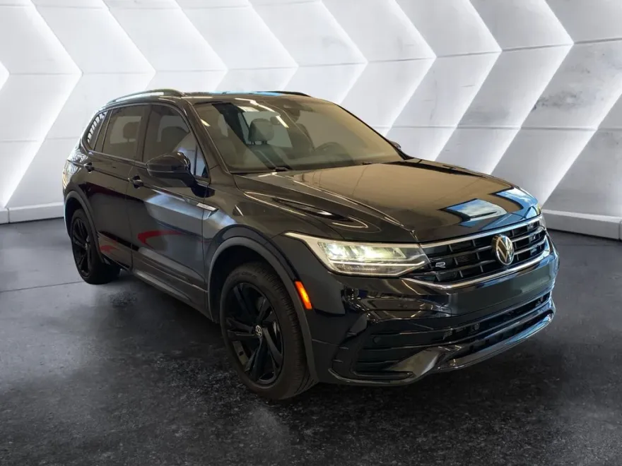 2024 Volkswagen Tiguan SE R-Line Black photo 1
