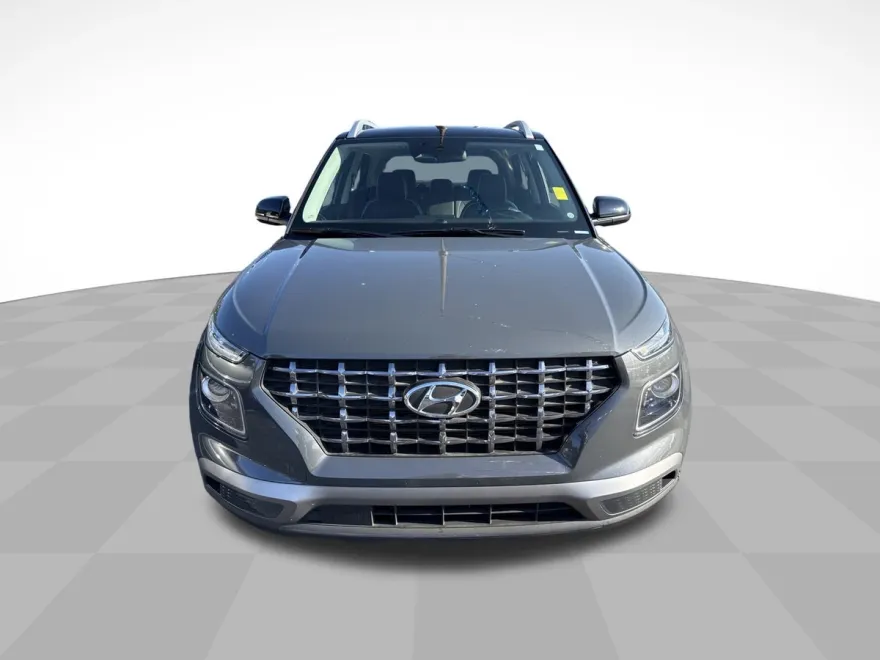 2024 Hyundai Venue Limited photo 1