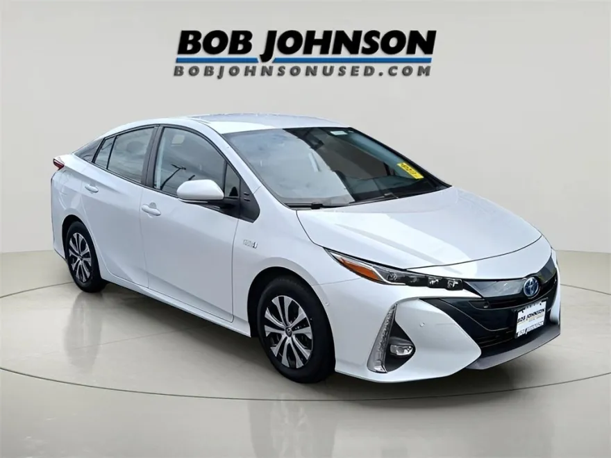 2022 Toyota Prius Prime Limited photo 1