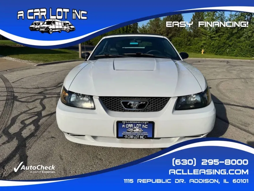 2004 Ford Mustang Deluxe photo 1