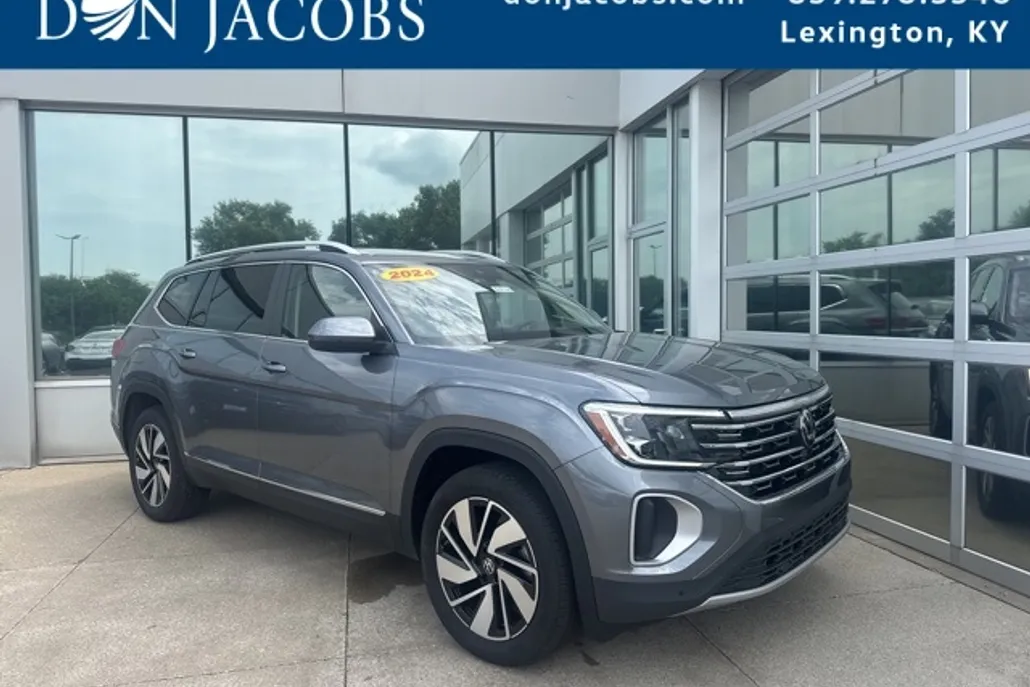 2024 Volkswagen Atlas SEL photo 1