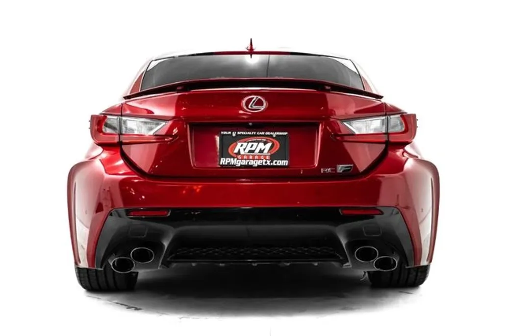 2015 Lexus RC F photo 1