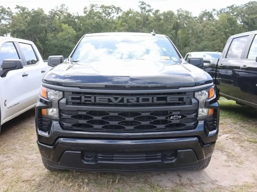 2024 Chevrolet Silverado 1500 Custom photo 1
