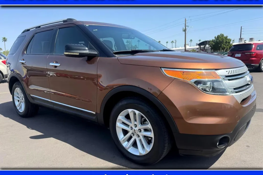 2011 Ford Explorer XLT photo 1