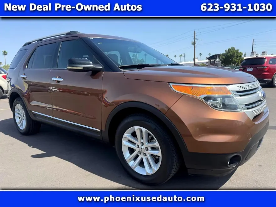 2011 Ford Explorer XLT photo 1