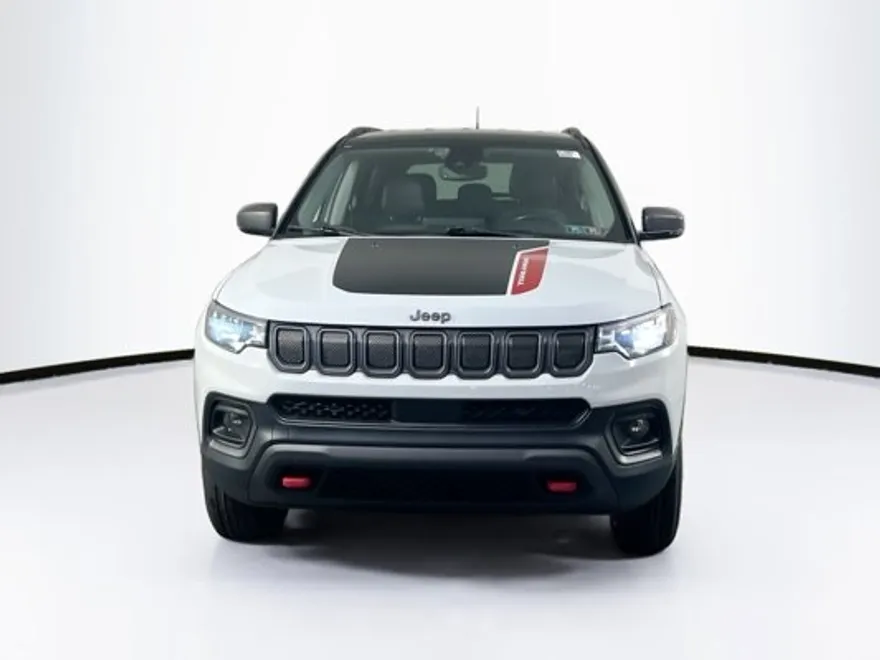 2022 Jeep Compass Trailhawk photo 1