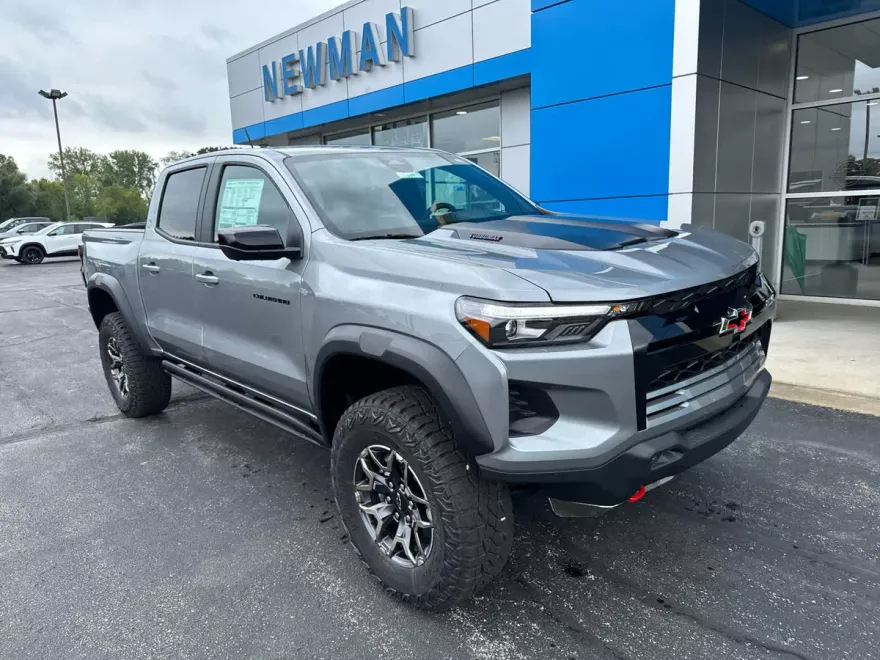 2025 Chevrolet Colorado ZR2 photo 1