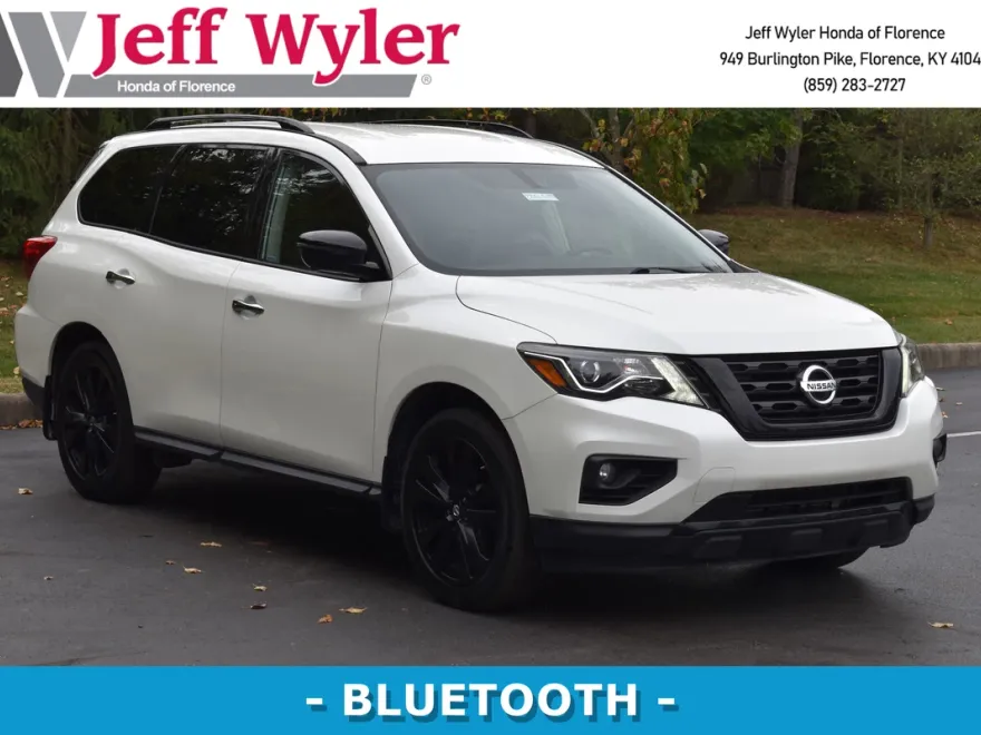 2018 Nissan Pathfinder SL photo 1