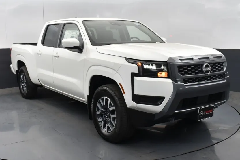 2026 Nissan Frontier SV photo 1