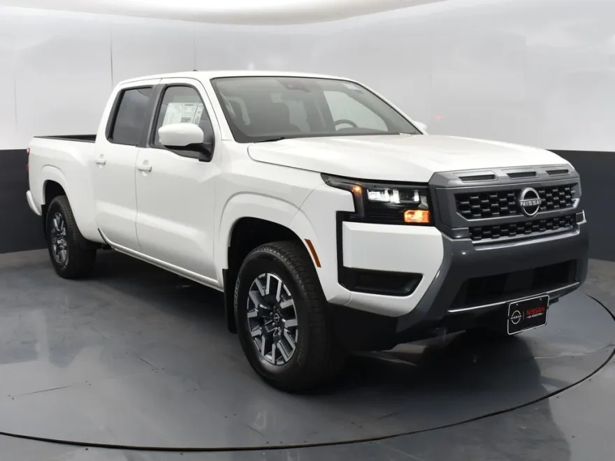 2026 Nissan Frontier SV photo 1