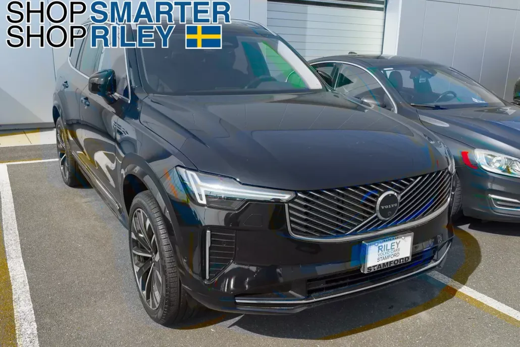 2026 Volvo XC90 B5 Plus photo 1