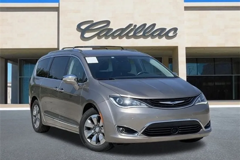 2018 Chrysler Pacifica Hybrid Limited photo 1