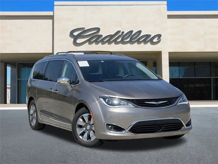 2018 Chrysler Pacifica Hybrid Limited photo 1