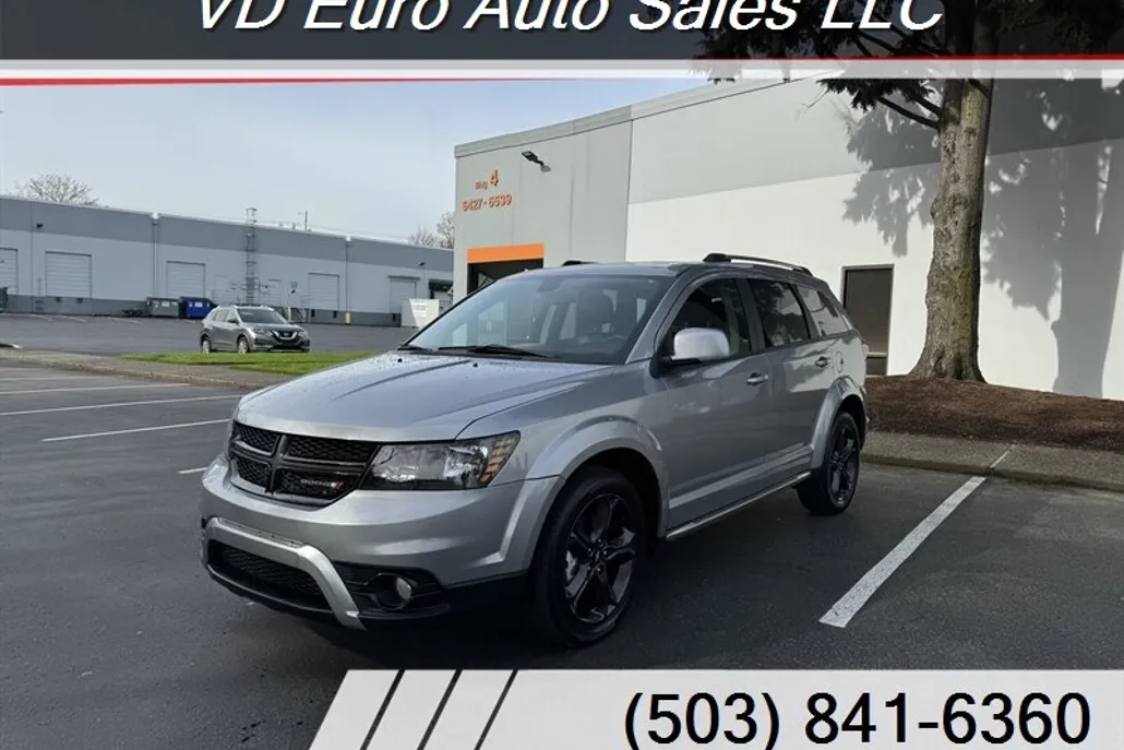 2020 Dodge Journey Crossroad photo 1