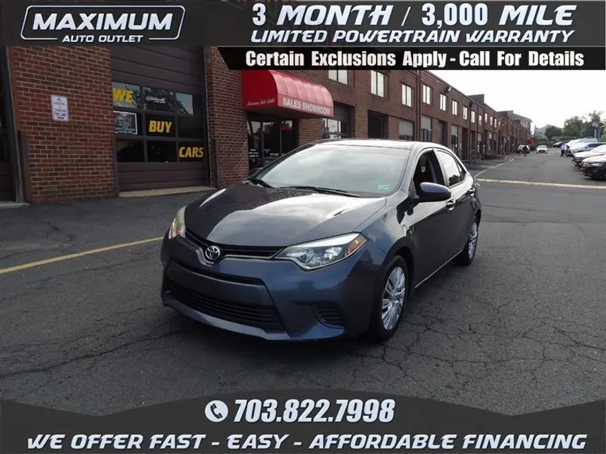 2016 Toyota Corolla LE photo 1