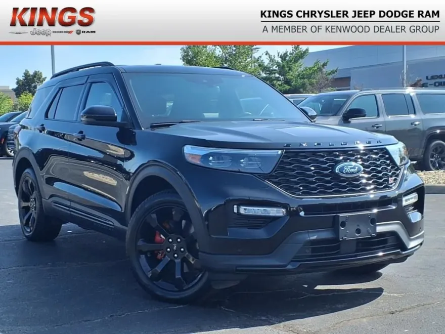 2023 Ford Explorer ST photo 1