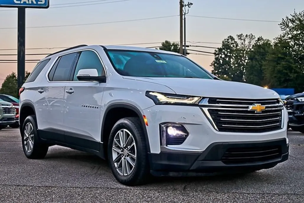 2023 Chevrolet Traverse Cloth photo 1