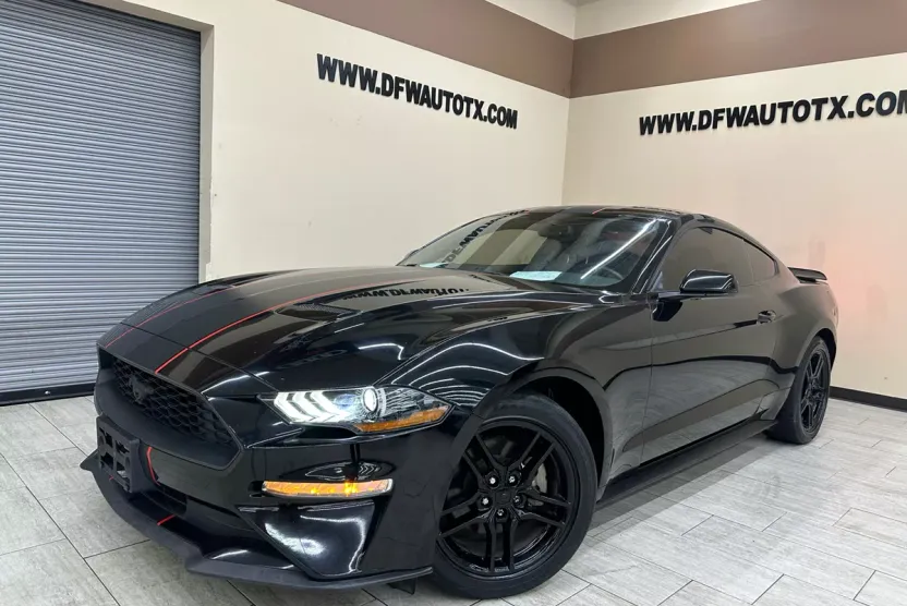 2020 Ford Mustang EcoBoost photo 1